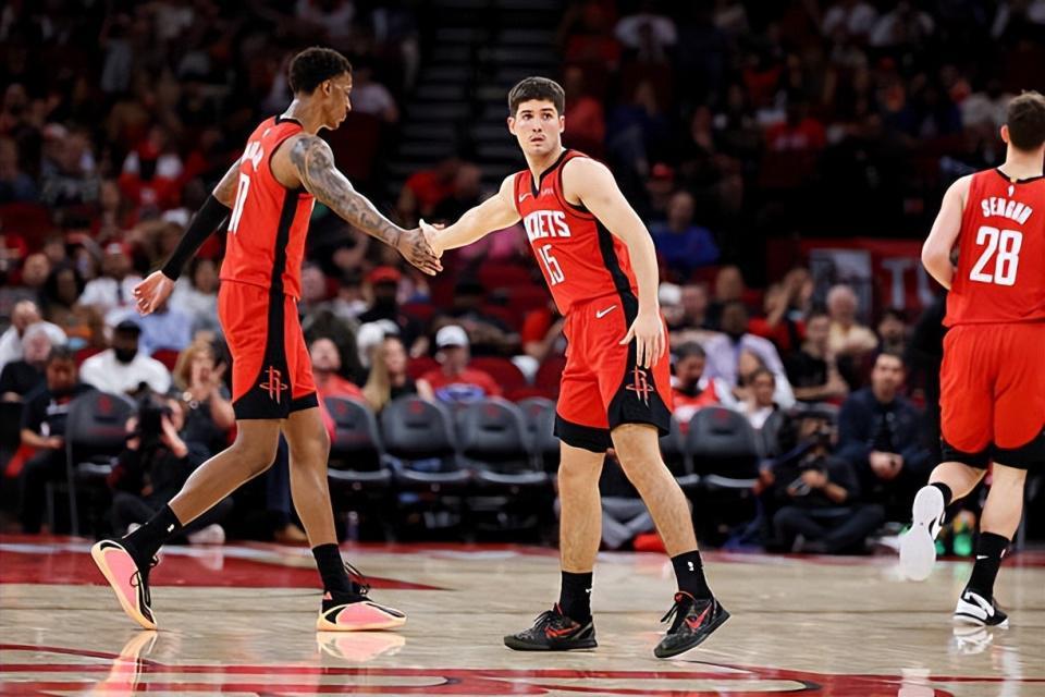 BSPORTS-状态也太不稳定了！火箭后场新星最近几场比赛真是起伏太明显了？